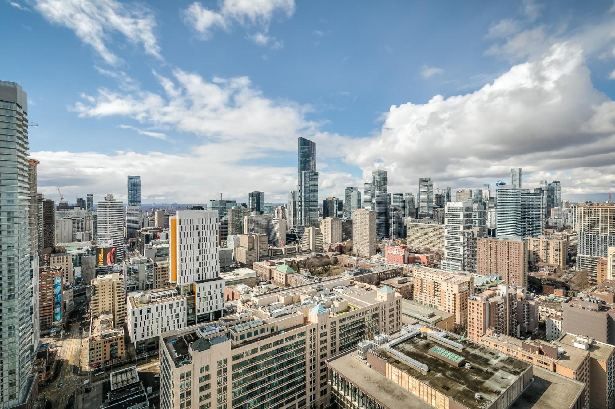 Panorama Suites Downtown Toronto Esterno foto