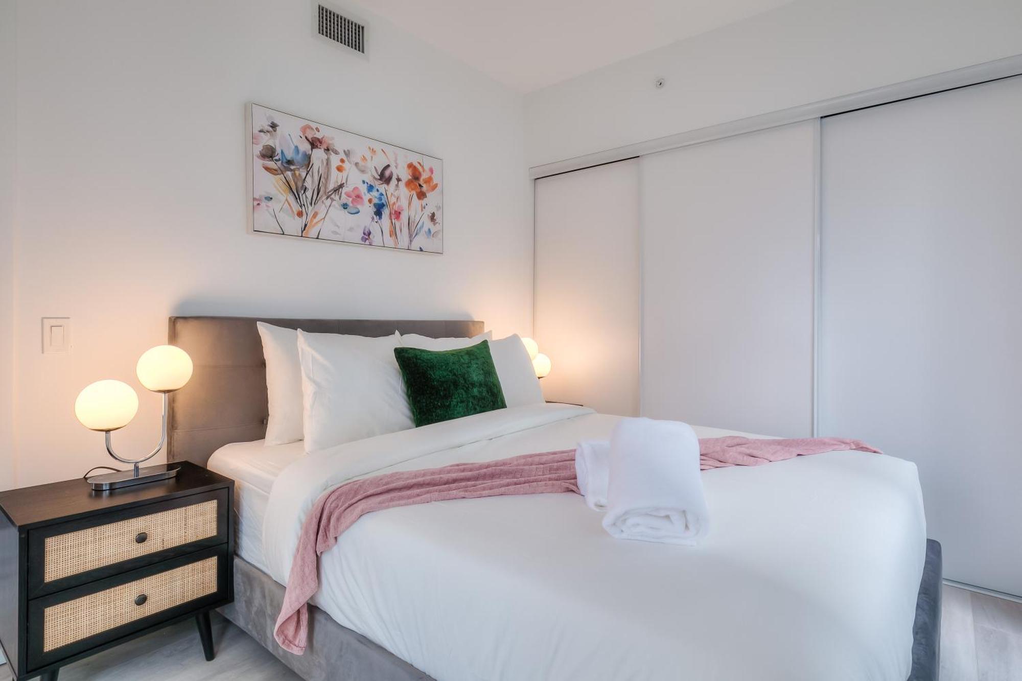 Panorama Suites Downtown Toronto Esterno foto